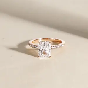 S925 Women’s Sterling Silver Engagement & Wedding Rings: Sparkly Radiant-Cut Cubic Zirconia for Timeless Charm