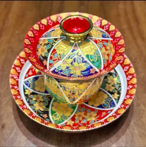 Enamel Gold Inlaid Gaiwan with SaucerTraditional Ceramic Tea Bowl Set Featuringvibrant Floral Design and Elegant GoldAccents