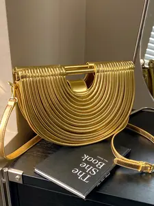 Fashionable, simple, versatile woven bag for women, hand-held bag for women, personalized, trendy, high-end bamboo bag, beach bag, semi-circular bamboo woven bag, Fashionable Shoulder Bag, Fashionable Bling Bag, Handheld Bag Purse