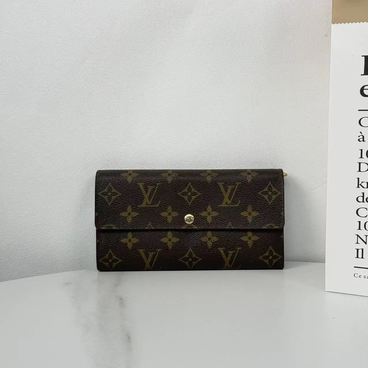 Pre-owned Louis Vuitton LV Monogram Leather Wallet