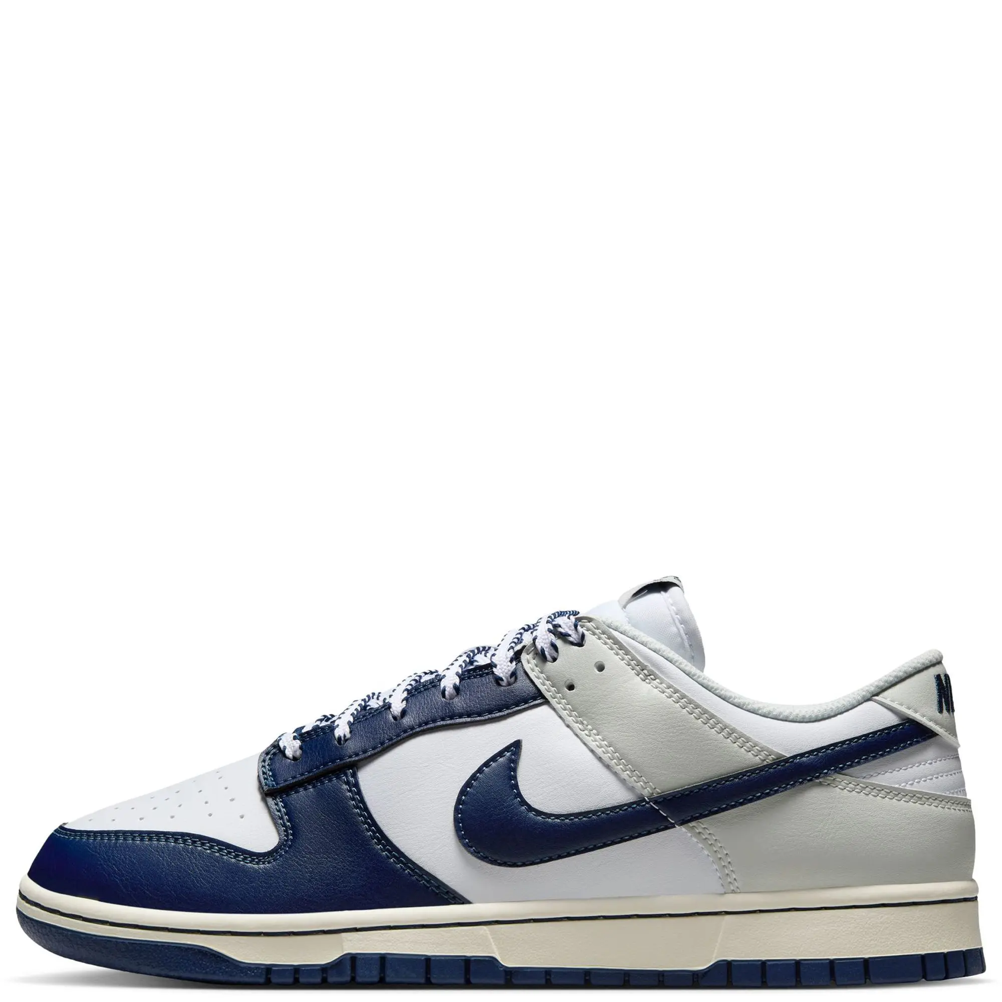 NIKE DUNK LOW VARSITY  23.5CM/US5 スニーカー nike dunk low varsity - TikTok Shop