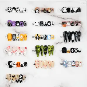 zb18..Halloween-themed wearable armor-host:Millie