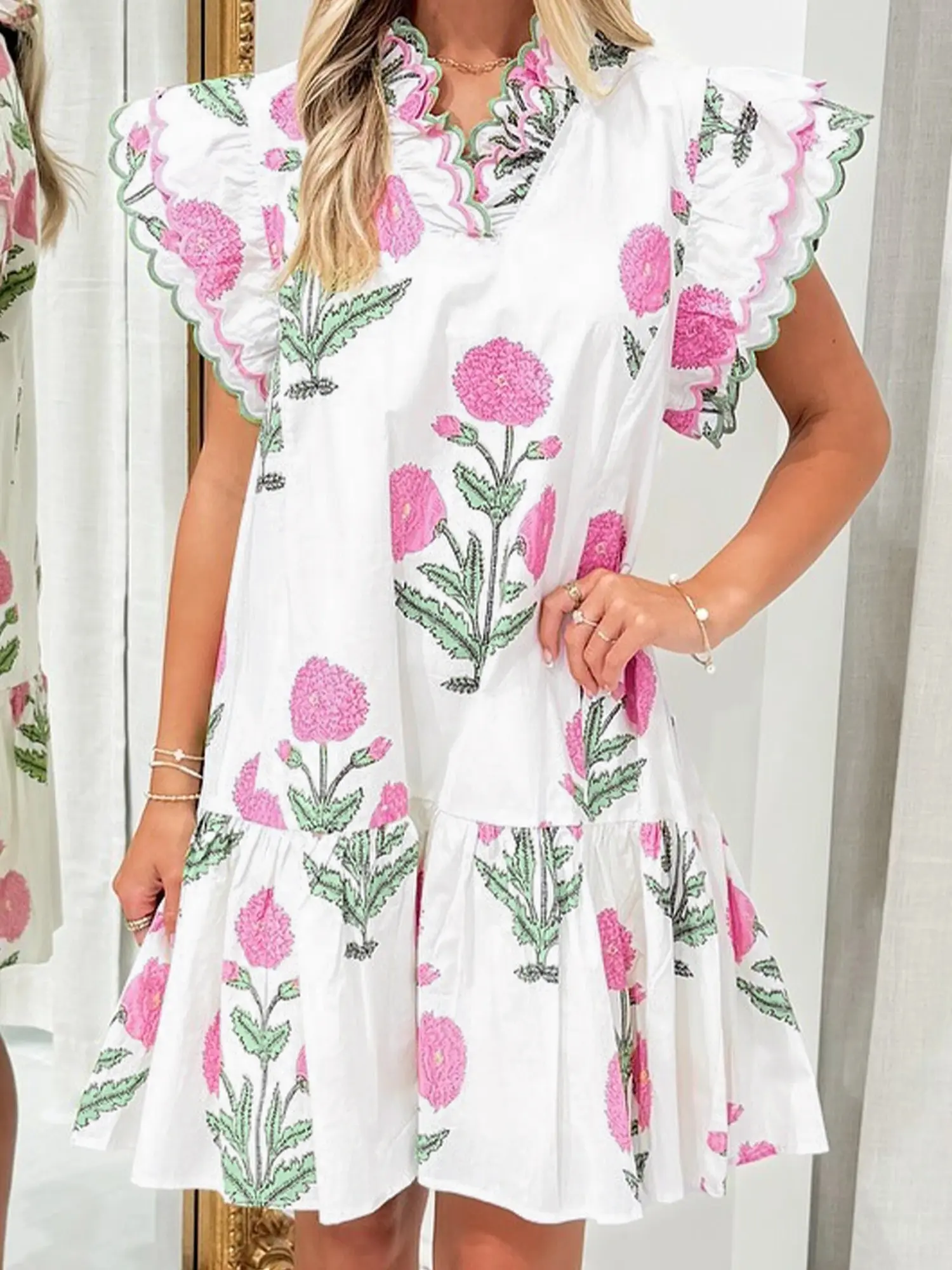 Women's Casual Wear Floral Print Flutter Short-Sleeve V-Neck Scalloped Embroidery Tiered Mini Dress - Basic Flower Casual Dresses with Stylish Design