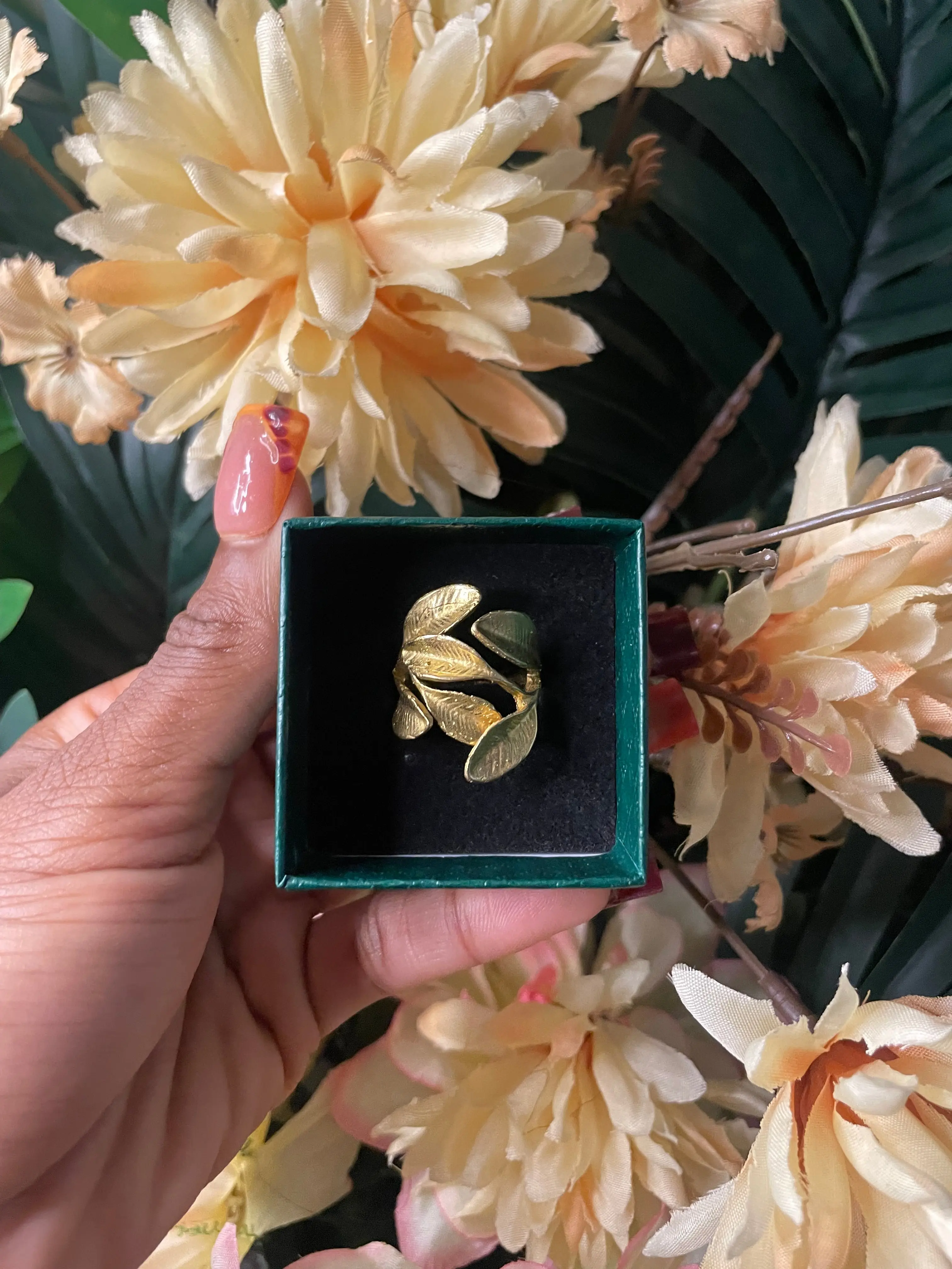 Leafy ring ✨