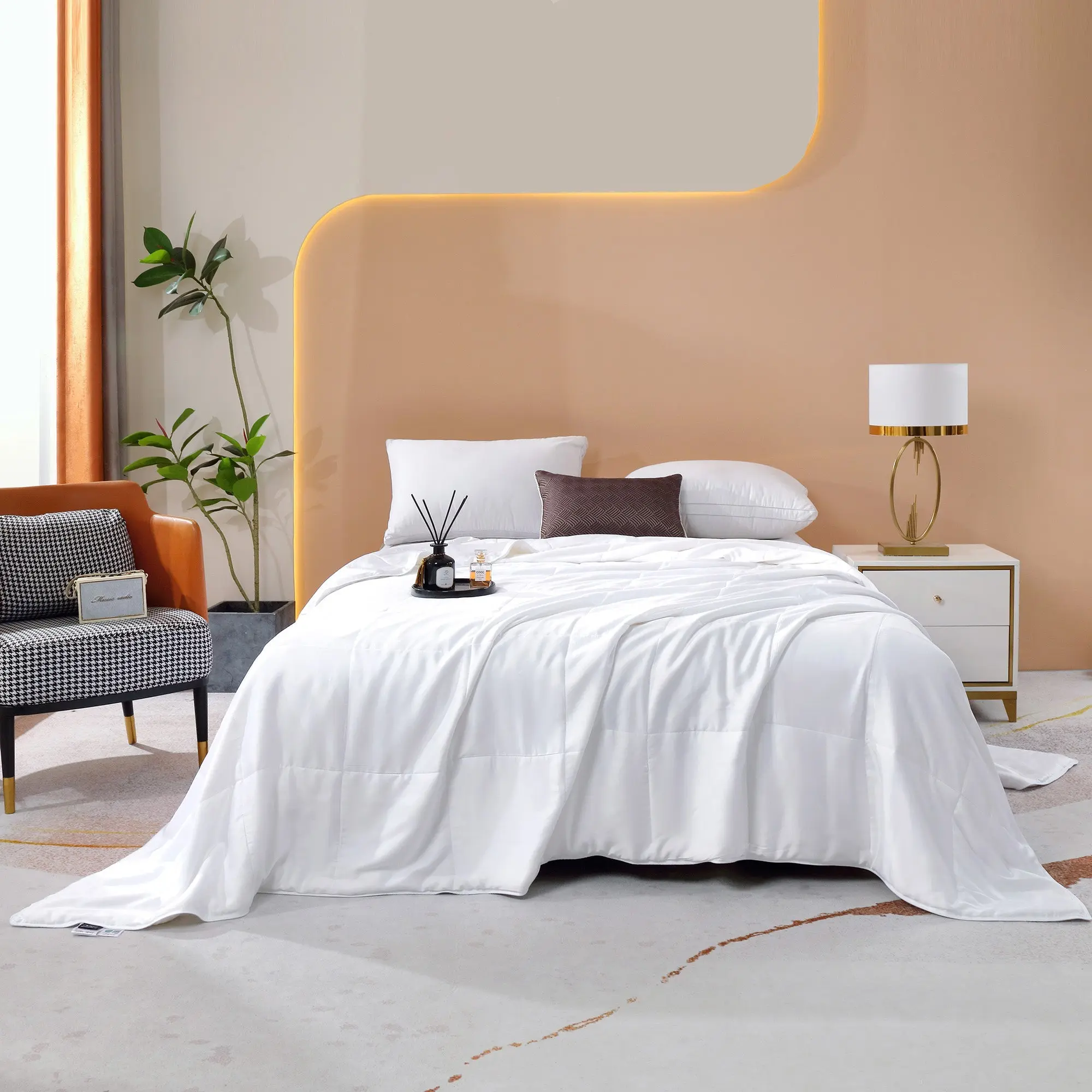 Machine Washable Silk Filled Blanket for Summer, White