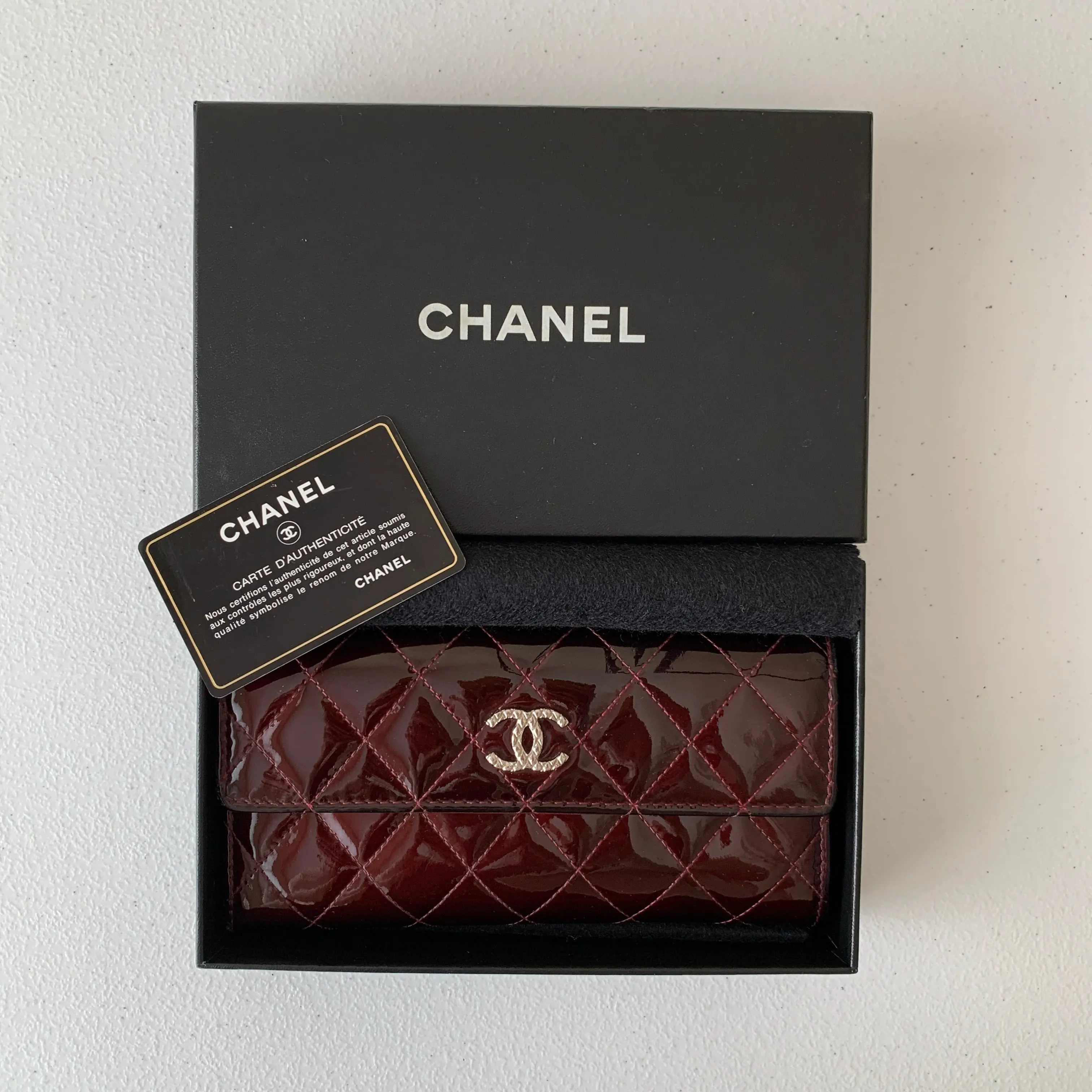 Pre-owned CHANEL Wallet Small Leather Goods burgundy matelasse patent Leather authentic with COA box and guarantee card