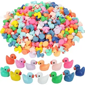 50Pcs Luminescent Mini Resin Ducks, Glow-in-the-Dark Tiny Animal Miniature Figures, Home Decor Ornaments for Party Favors, Mini Gifts (Colors Random)