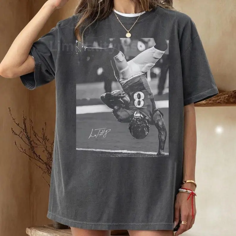 Comfort Colors Vintage 90s Lamar Jackson Graphic T-Shirt, Unisex Football T-Shirt, Unisex Gifts For Football Fan