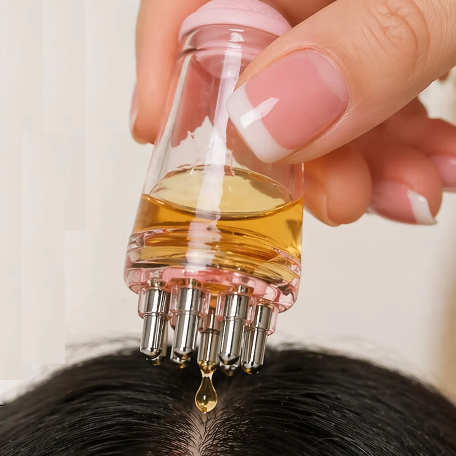 6ml/0.2oz Scalp Oil Applicator Brush – 2-in-1 Essential Oil Dispenser & Massage Comb with Soft Silicone Bristles, Portable Hair Oil Tool for Scalp Care, Hair Care Solution, Haircare Scalp Stimulator & Hair Growth, Home & Travel Use