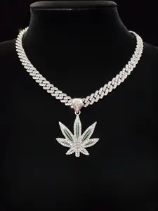 Luxury Maple Leaf Shaped Pendant Necklace for Men & Women, Rhinestone Decor Cuban Chain Necklace for Party, Streetwear Punk Goth Jewelry As Gift for Party, Club Summer Dress, Iced Out Jewelry