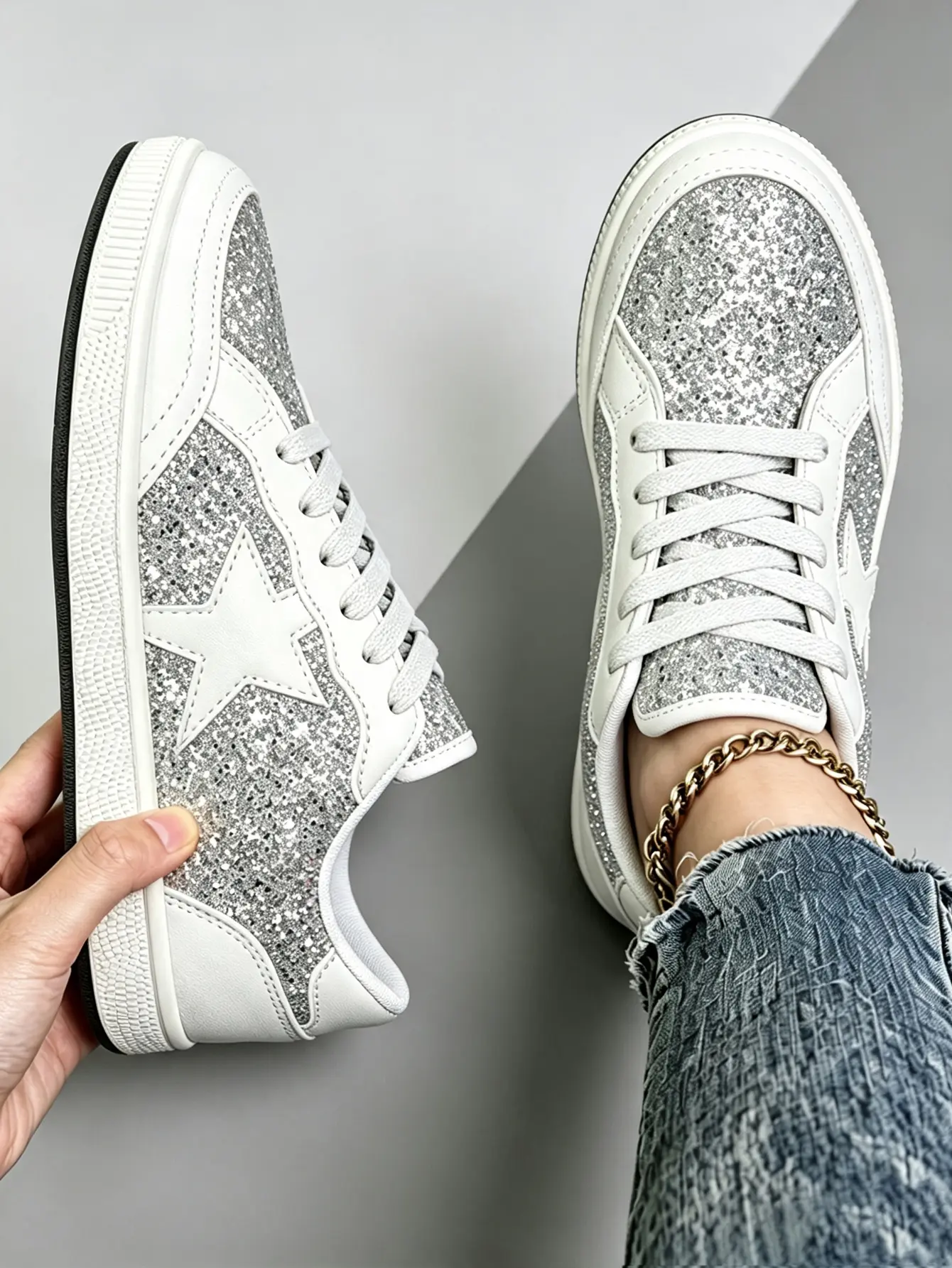 Women's Glitter Star Casual Low Top Sneakers - Comfortable Footwear with Sparkling Detailing
