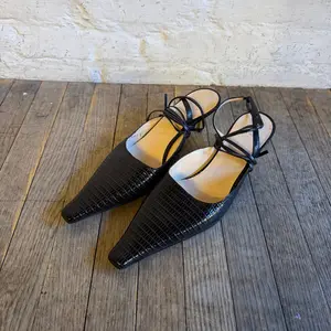 Vintage Giuseppe Zanotti Lizard Embossed Pointy Toe Kitten Heel