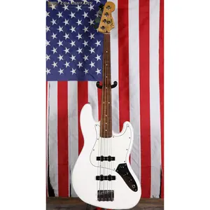 Fender Player Jazz Bass with Pau Ferro Fretboard - Polar White