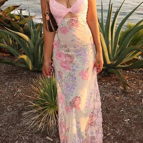 Women's Floral Patchwork Print Lace Trim Dress, Summer Clothes Women, Casual Wear, Casual Boho Soft, Bohemian Boho Chic Elegance Fashion Long Dress for Beach Holiday Vacation, Ladies Dress for Summer, Bohemian Casual Trendy, Boho Summer Dresses