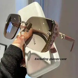 2026 New Arrival Women’s Fashion Rhinestone Sunglasses High-End TikTok Viral Style UV Protection Shades