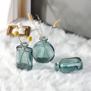 I0st Maary Reed Diffuser Set with Tulip Flowers Vintage Rectangular Bottle Lavender Scent 6.76 fl oz for 120 Days Narrow Spaces Flower Reed Diffuser Long Lasting for Bathroom Office Decor