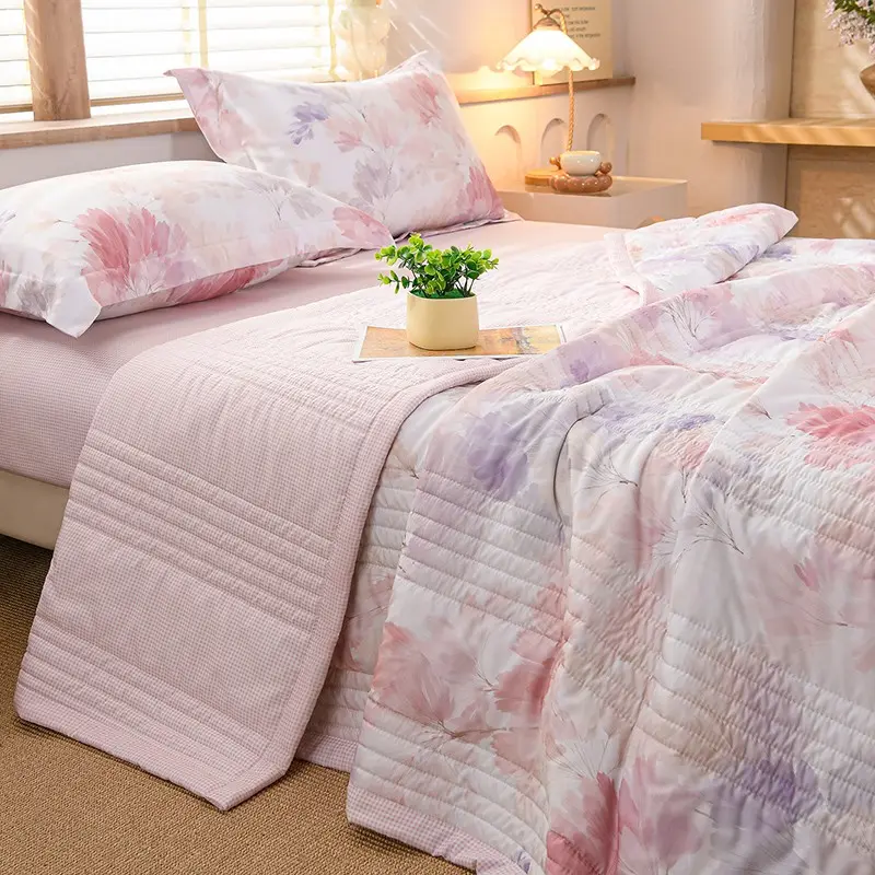 Soft Breathable Summer Quilt, Washable Lightweight Air-Conditioning Blanket, Skin-Friendly Bare Sleep Cover, Durable Easy Care, Machine Washable Quilt