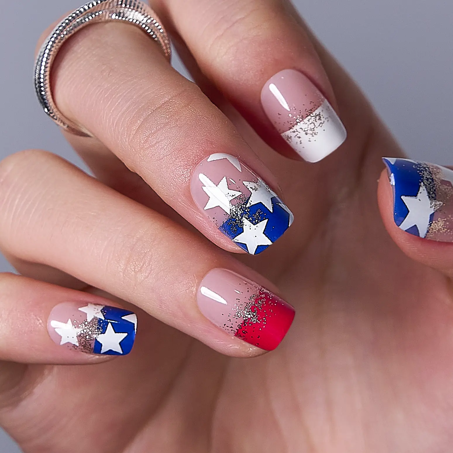 Star Spangle Glitter Press On Nails | CurvLife Nail | 24pcs Medium Round Fake Nails | Glossy Finish with Sparkling Stars & Patriotic Colors | Easy to Apply, Comfortable & Long-Lasting | Great for July 4th, Parades, Festivals & National Holidays
