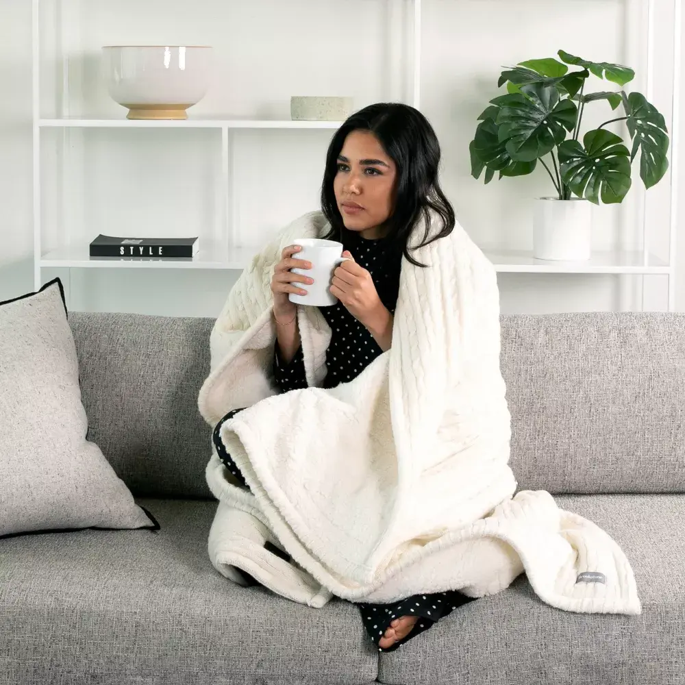 Brookstone Heated Coziest Throw Sweater Knit Ivory Brookstone Heated Coziest Throw Sweater Knit Ivory