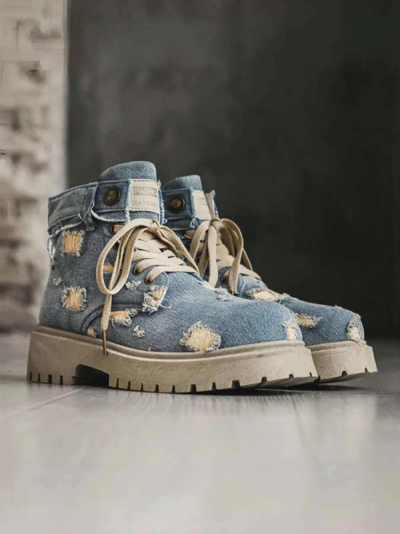 Men's Distressed Ripped Denim High-Top Boots, Platform Chunky Boots, Retro Street Style, Closed, Washed Denim + Platform Non-Slip Sole + Distressed Rips, Retro Eye-Catching, Casual Style, Ideal for Street Outfits & Daily Leisure Scenarios