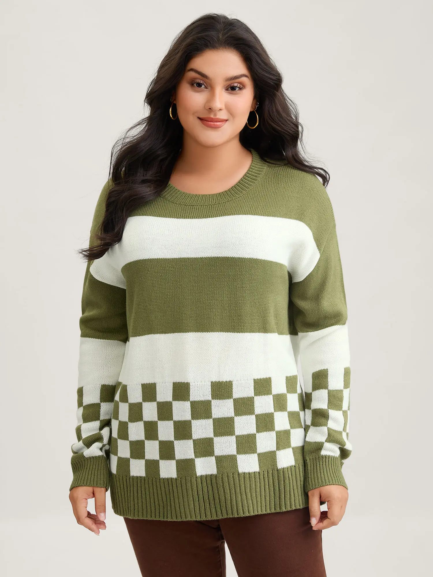 BloomChic Women's Casual Colorblock Plaid Sweater, an Acrylic Pullover Style with a Round Neck, Drop Shoulders and Slit Hem, Fabric, Crepe