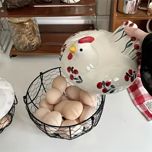 Farmhouse Hen-Shaped Ceramic & Metal Wire Egg Basket with Lid, Multi-Use Egg Holder, Kitchen Organizer, Cute Decorative Design, Ideal Gift