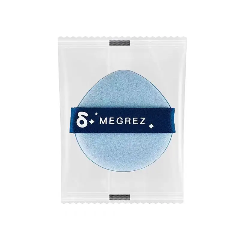 Ultra-soft double-sided makeup sponge in a sealed candy bag – use wet or dry to prevent foundation absorption