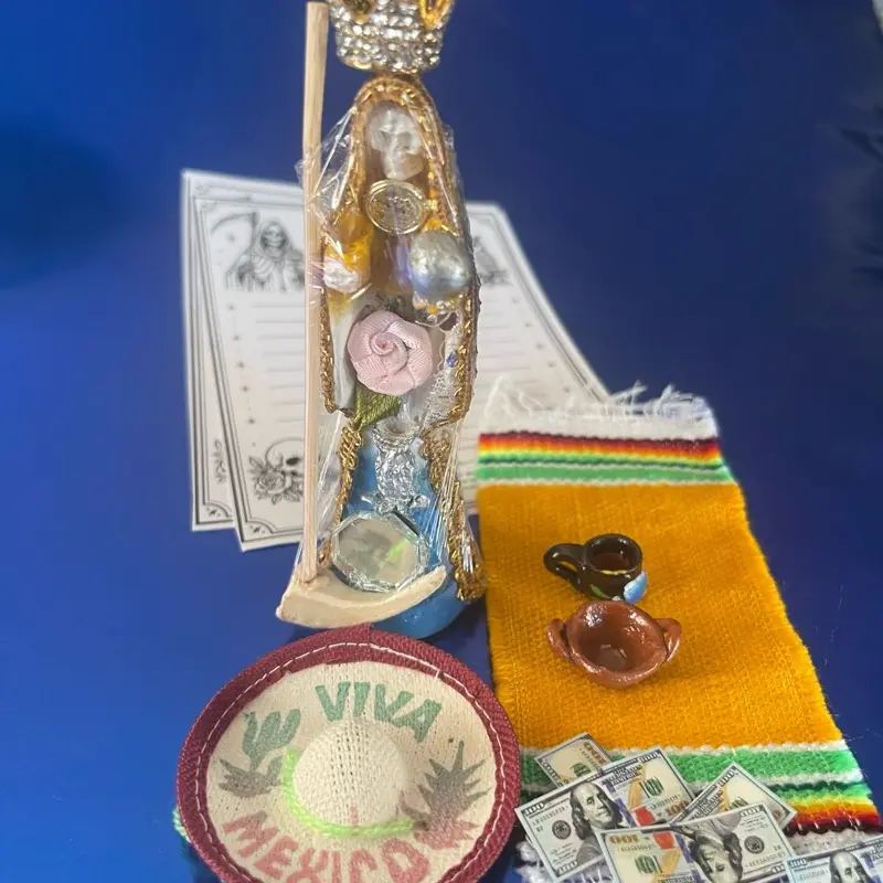 La Reina de la Abundancia Mini Altar 