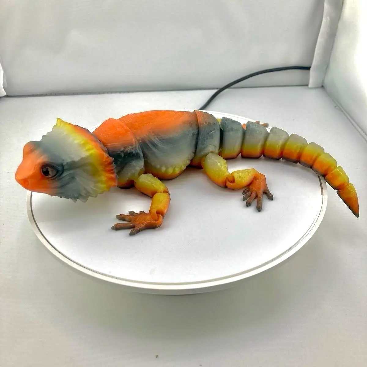 Articulating Bearded Dragon Figurine Decoration for Home and Office Gift Ornaments