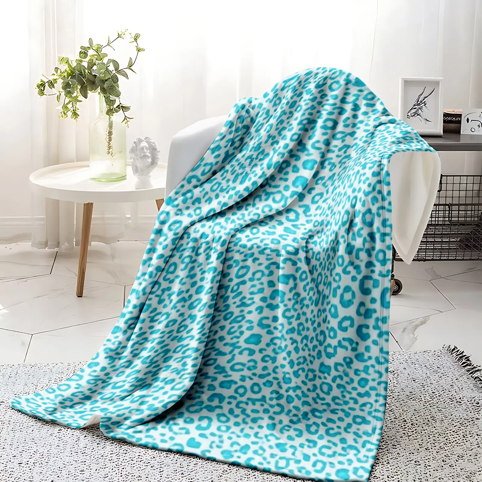 Blue Leopard Throw Blanket, Aesthetic Cheetah Flannel Blanket, Soft Cozy Warm Throw, Trendy Animal Print Design, Gift for Her Girlfriend, Cute Bedroom Living Room Couch Decor, Animal Print Throws, Cheetah Print Throws holiday