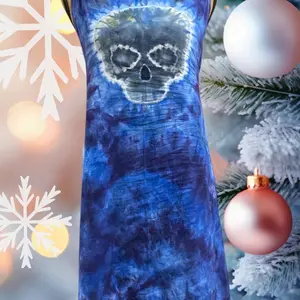 Skull tie dye apron