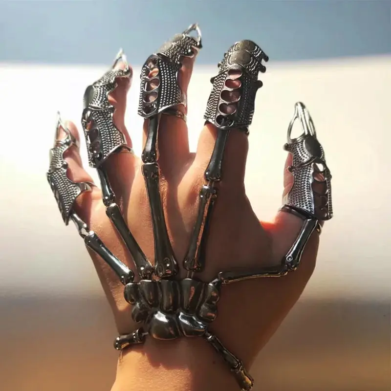 🦴 🔧   Steampunk Skeleton Knuckle Ring |   Blackened Stainless Steel Full-Finger Claw Jewelry |   Adjustable Undead Hand Bracelet for Halloween/Goth Weddings/Metal Concerts 💀 🤘