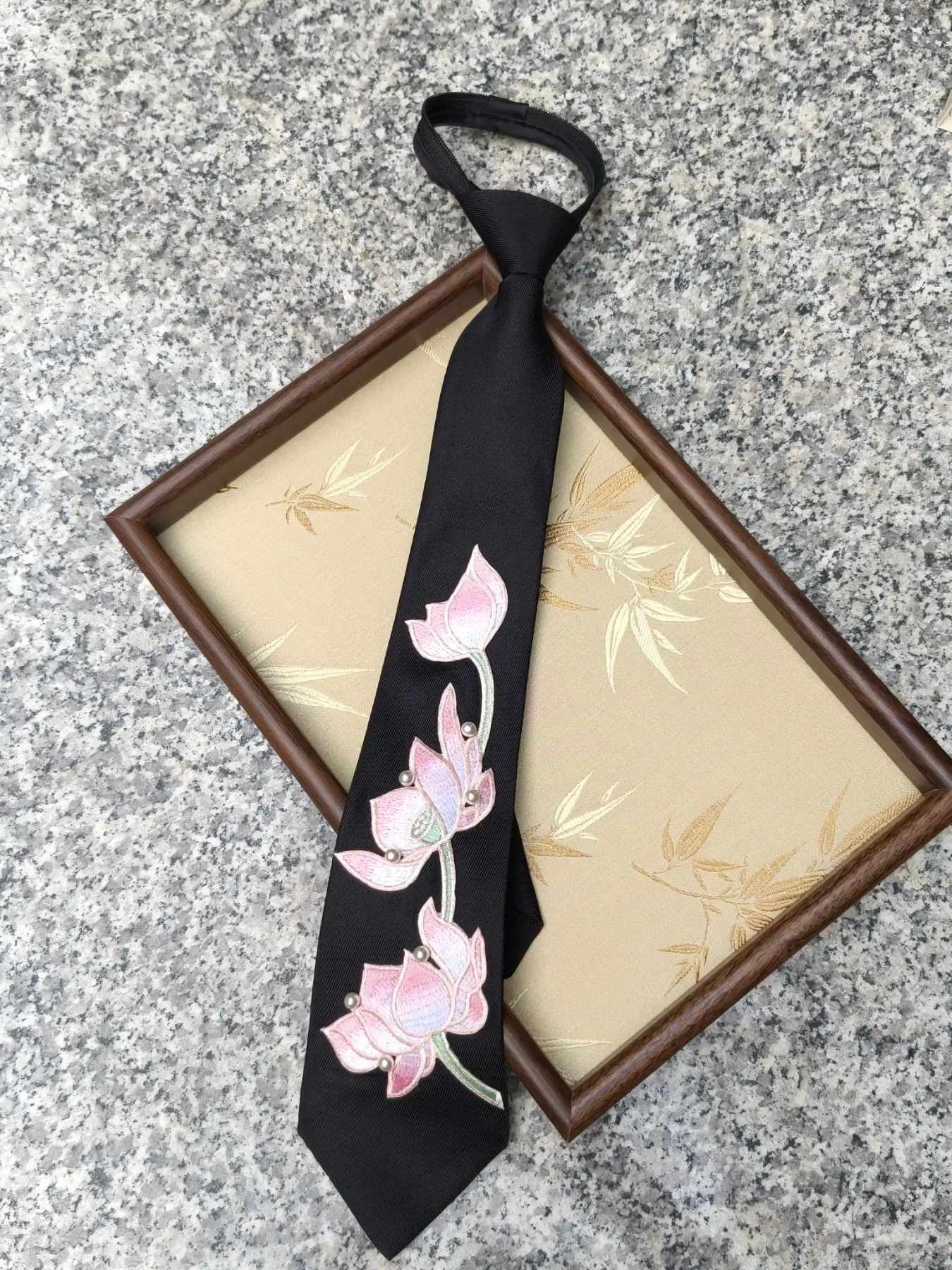 Original Product, Traditional Style Lazy Design, Lotus Embroidery Pearl Tie, Hanfu/new Chinese/daily Commute Accessory, Floral Embroidery Tie, Casual elegant tie
