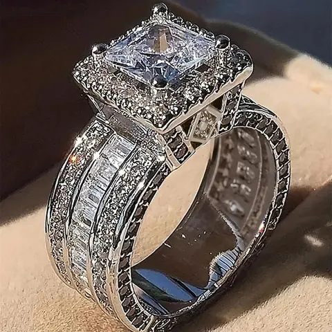 Elegant Rhinestone Decorated Geometric Design Ring for Women, Exquisite Trendy Engagement & Wedding Ring, Chic Gorgeous Jewelry As Gift for Girlfriend