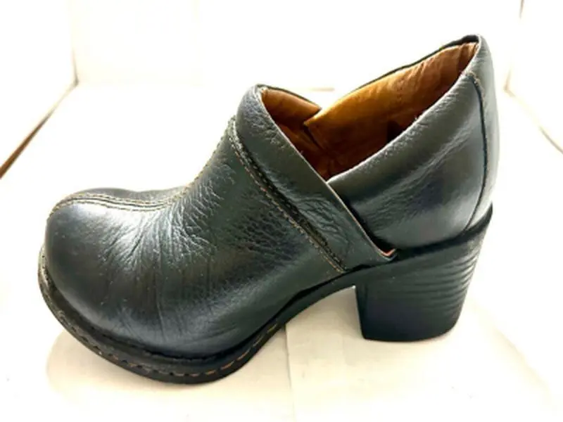 WOMENS BORN BLACK LEATHER SLIP ON CLOGS SHOES SZ US 7.5 Stylish Girl