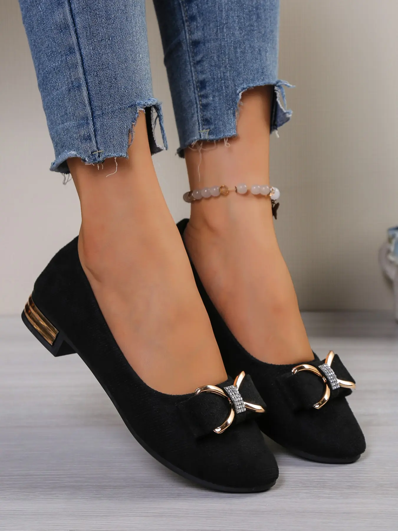 Women's White Fabric Pointed-Toe Low-Block Heel Flats Rhinestone Bow Decor Casual Shoes Daily Commute Footwear Comfortable Walking Shoes Elegant Office Shoes Dress Flats Slip-On Party Shoes Stylish Evening Footwear