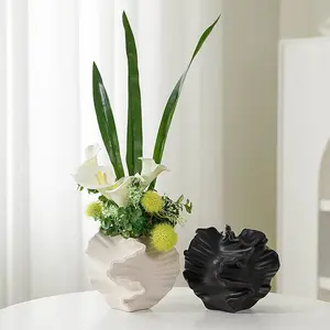 Nordic Minimalist Ceramic Flower Vase Handcrafted Wavy Coral Bud Vase Modern Decorative Flower Pot for Living Room Bedroom Desktop Ornament Art Gift