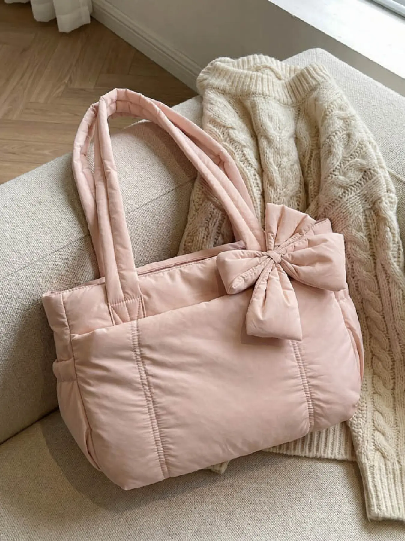 Pink quilted bow tote bag, a gentle, casual, lightweight, and spacious shoulder bag suitable for commuting, shopping, leisure outings, and everyday accessories daily commuter bag Puffy tote bag puffer tote bag Quilted Purse Bags