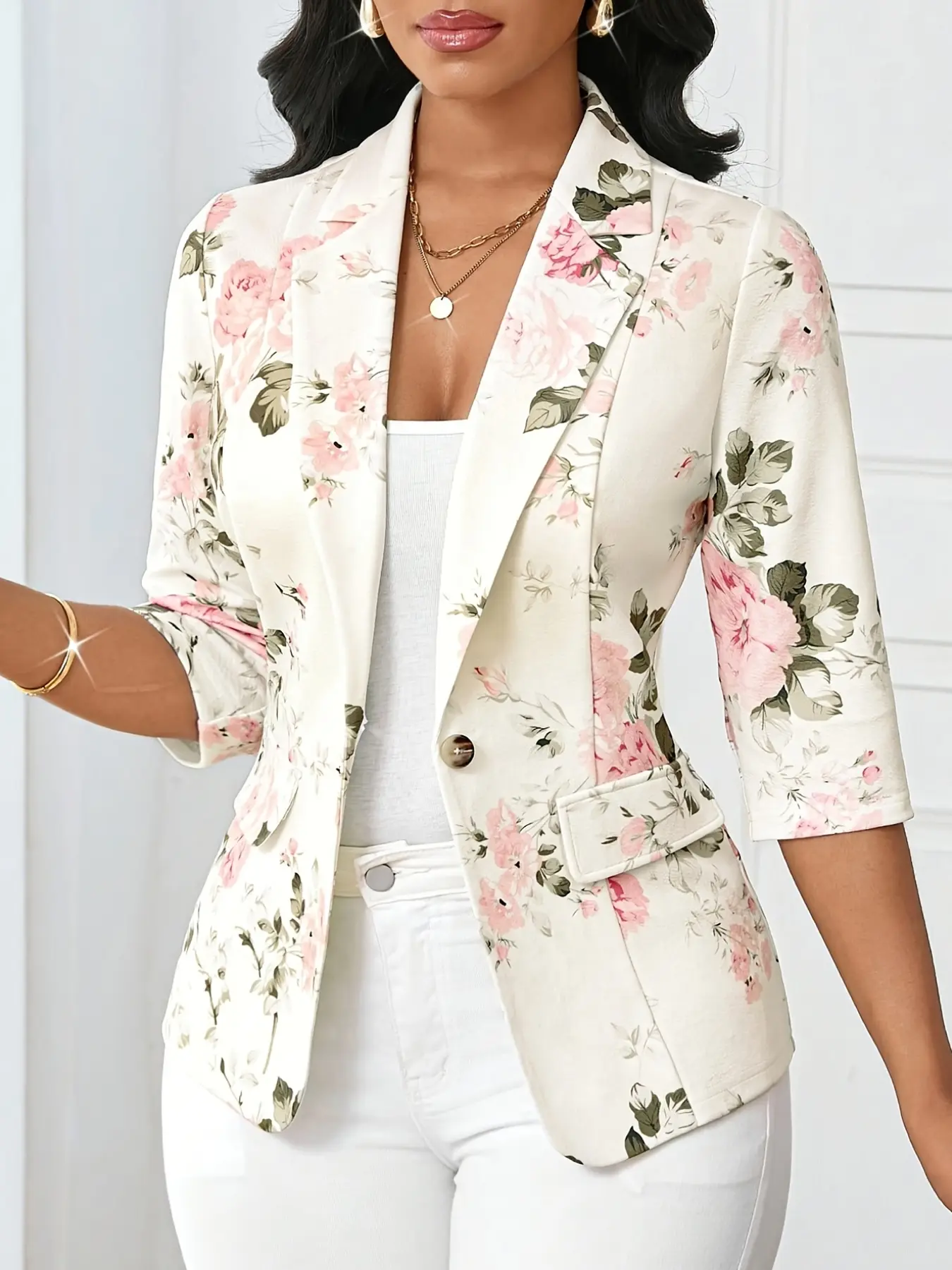 A fashionable white Floral printed casual Button Blazer jacket suit jacket for women, with eye-catching print design and a loose fit suitable for commuting to work, shopping and outdoor activities, indoor and outdoor dressing