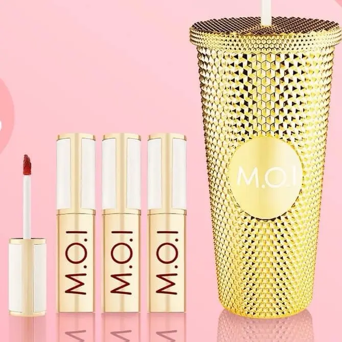 M.O.I LIPSTICK HOLIDAY VERSION - Lip care and makeup product with 3 easy-to-use color tones