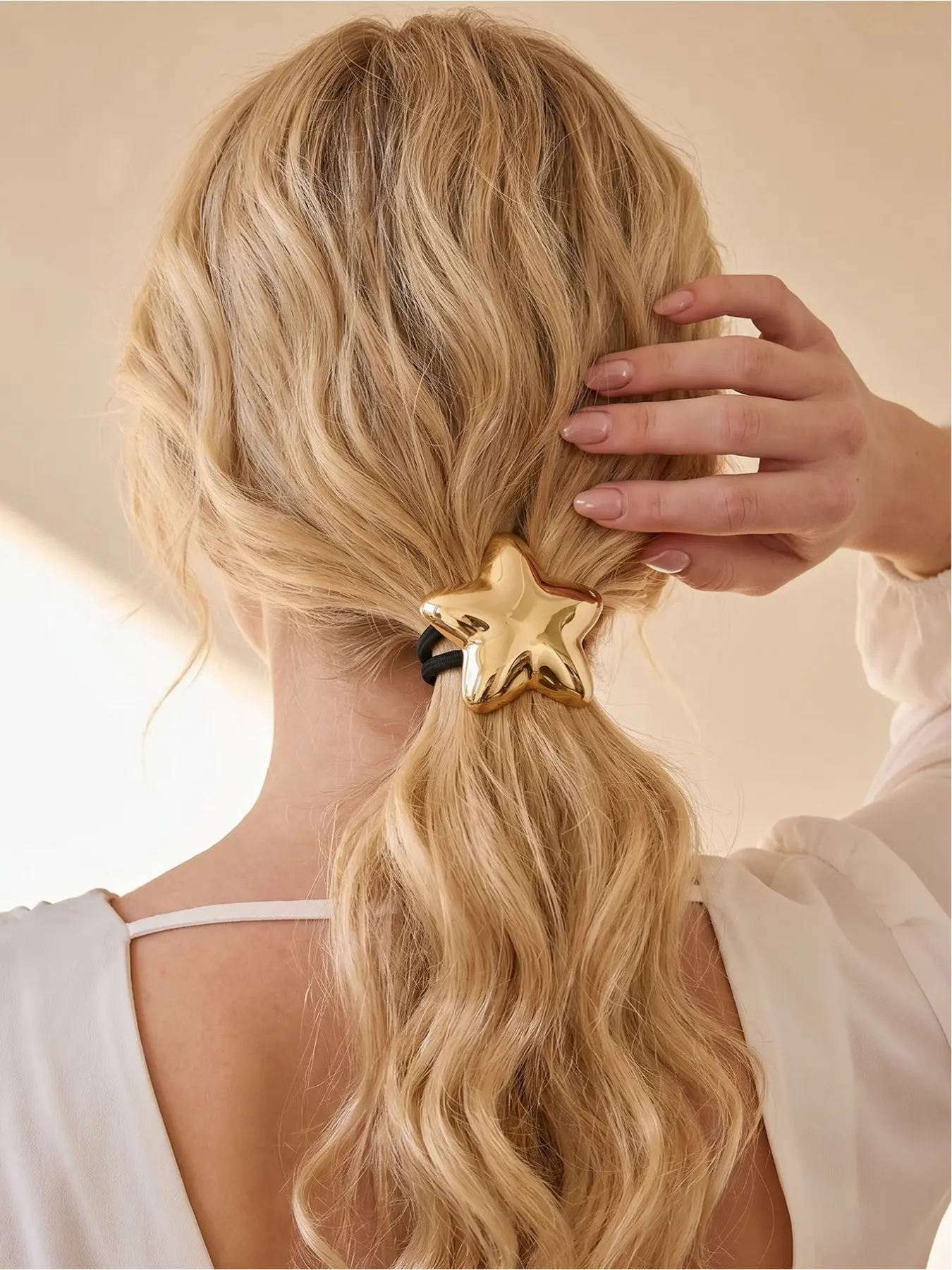 1/3pcs Star Hair Tie Trendy Y2K Style Gold-Tone Liquid Mirror Metal High Elastic Hurt-Free Scrunchie for Young Girls Daily Ponytail & Streetwear Photos