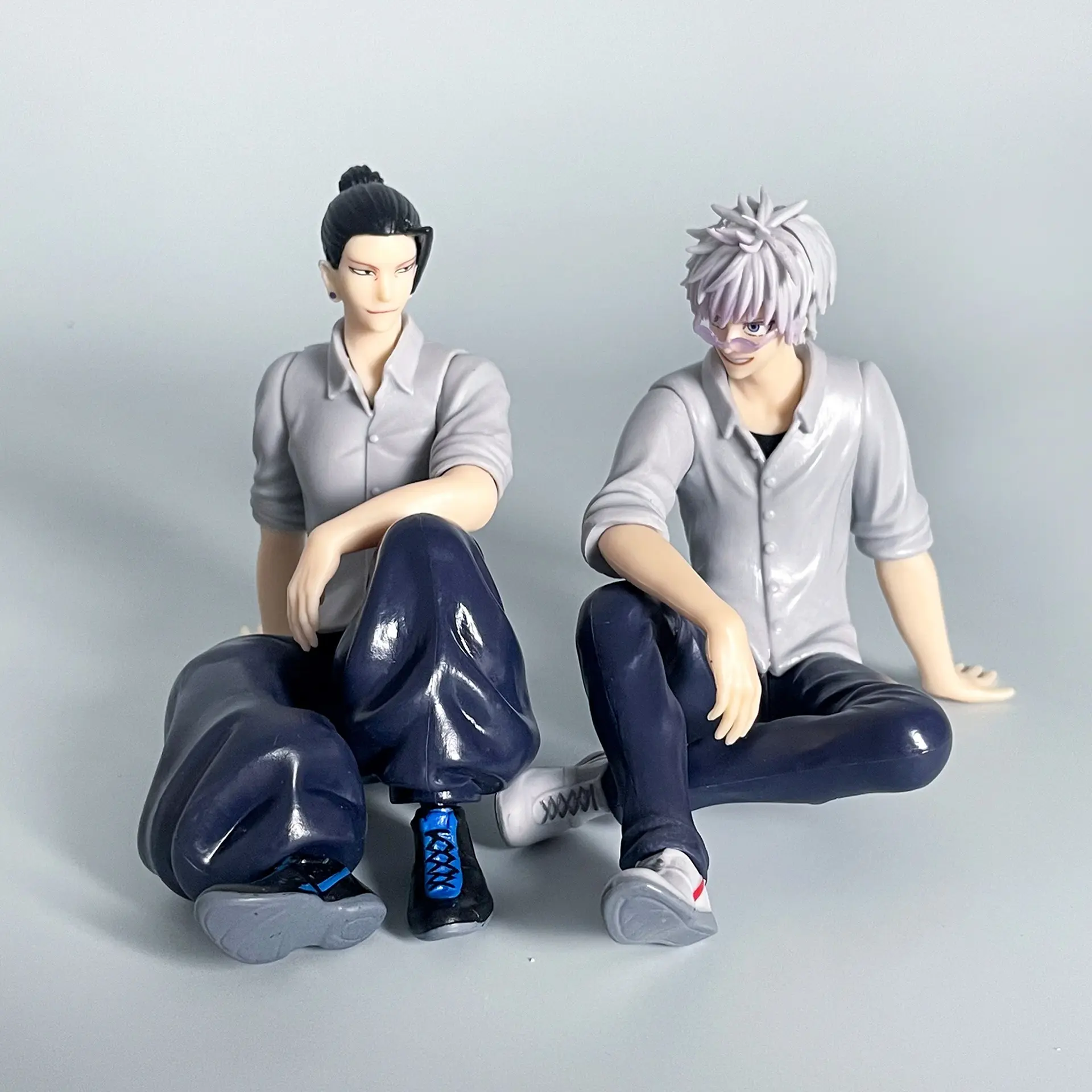 Satoru Gojo & Suguru Geto (Sitting Pose) Cup Noodle Stopper Figures – Anime Model/Display Piece/PC Case Decoration/Toy