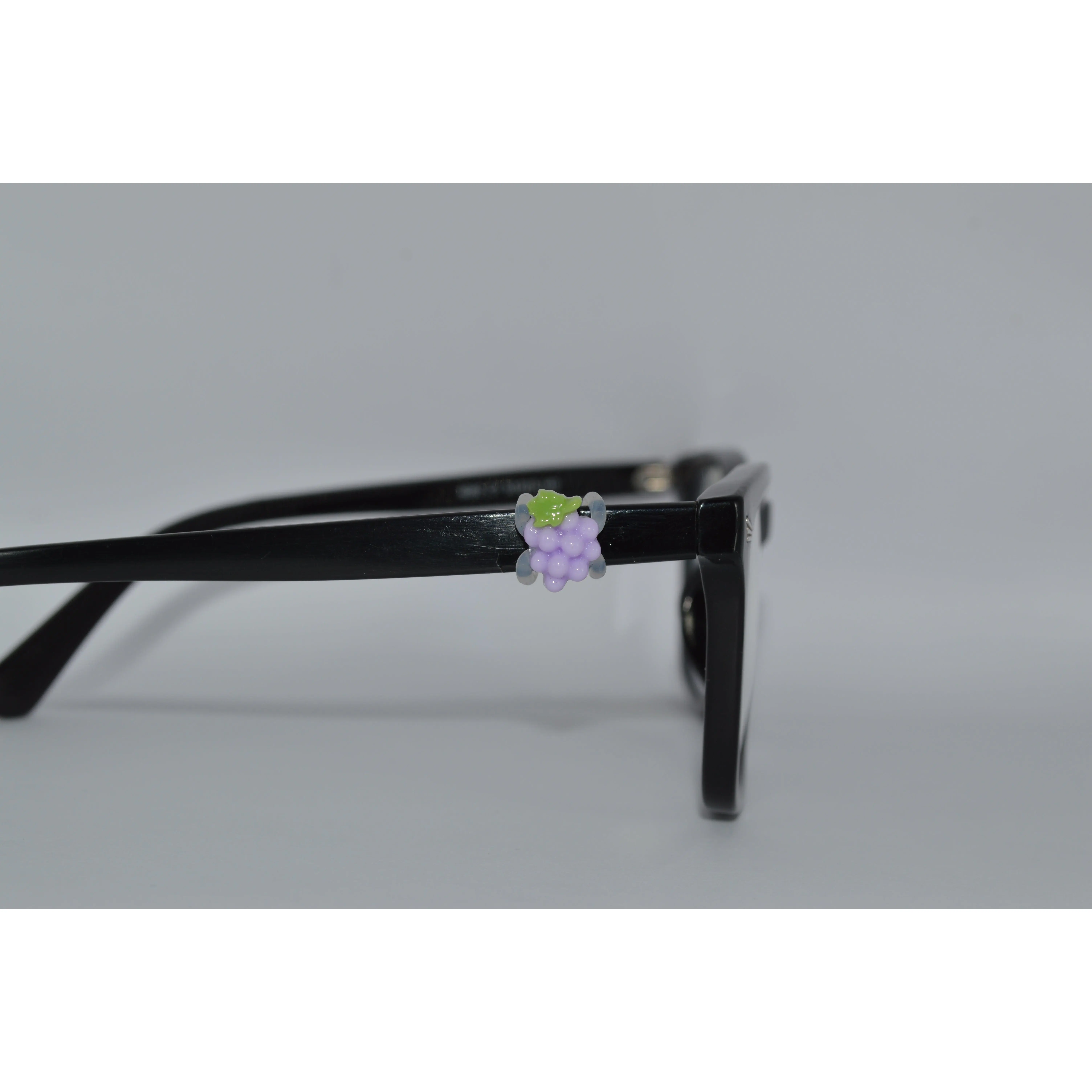 Grapes  EyedecoCharm                                            K47