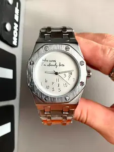Men's Business Steel Band Watch, Round Dial Design, Graffiti Number Pattern, Vintage Fashion, Analog Quartz Movement, Buckle Closure, Casual Analog Watch