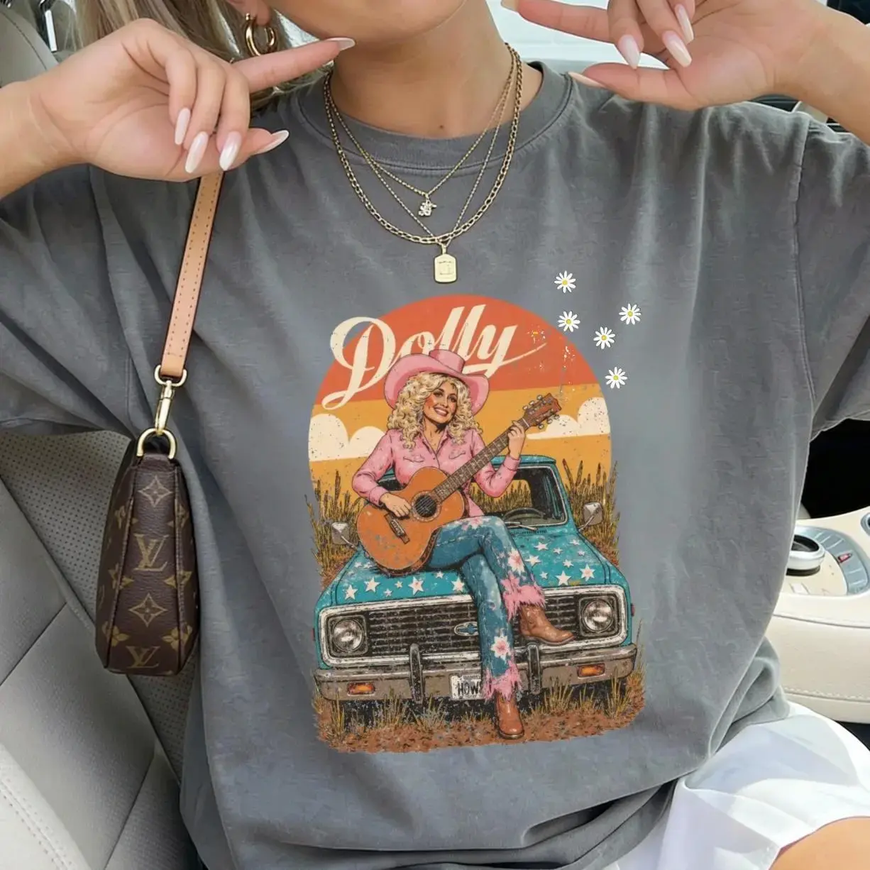 Comfort Colors Dolly Parton Retro Tee / 80s Country Music Shirt / Concert t-shirt, Everyday Wear, No Fuss Style, Gift For Him, Gift For Her