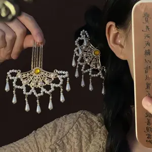 Golden Pearl Short Tassel Ethnic Style Hairpin Fan-Shaped Small Lightweight Hair Accessory for Elegant Hairstyles