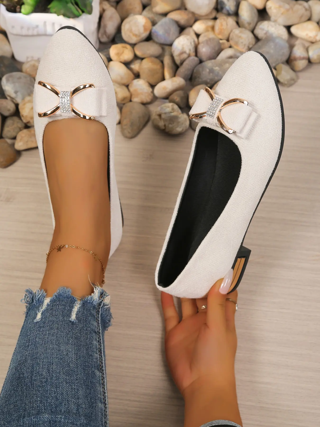 Women's Pointed Toe Loafers with Bow Metal Buckle, Bowknot Design Shoes, Casual Fashion Shoes, Elegant Vintage Style, Comfortable Flat Sole, Perfect for Work and Casual Wear, Office Commute Shoes, Business Style Flats, Casual Trendy Flat