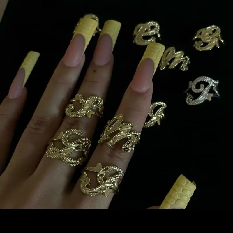 Script Initial Ring
