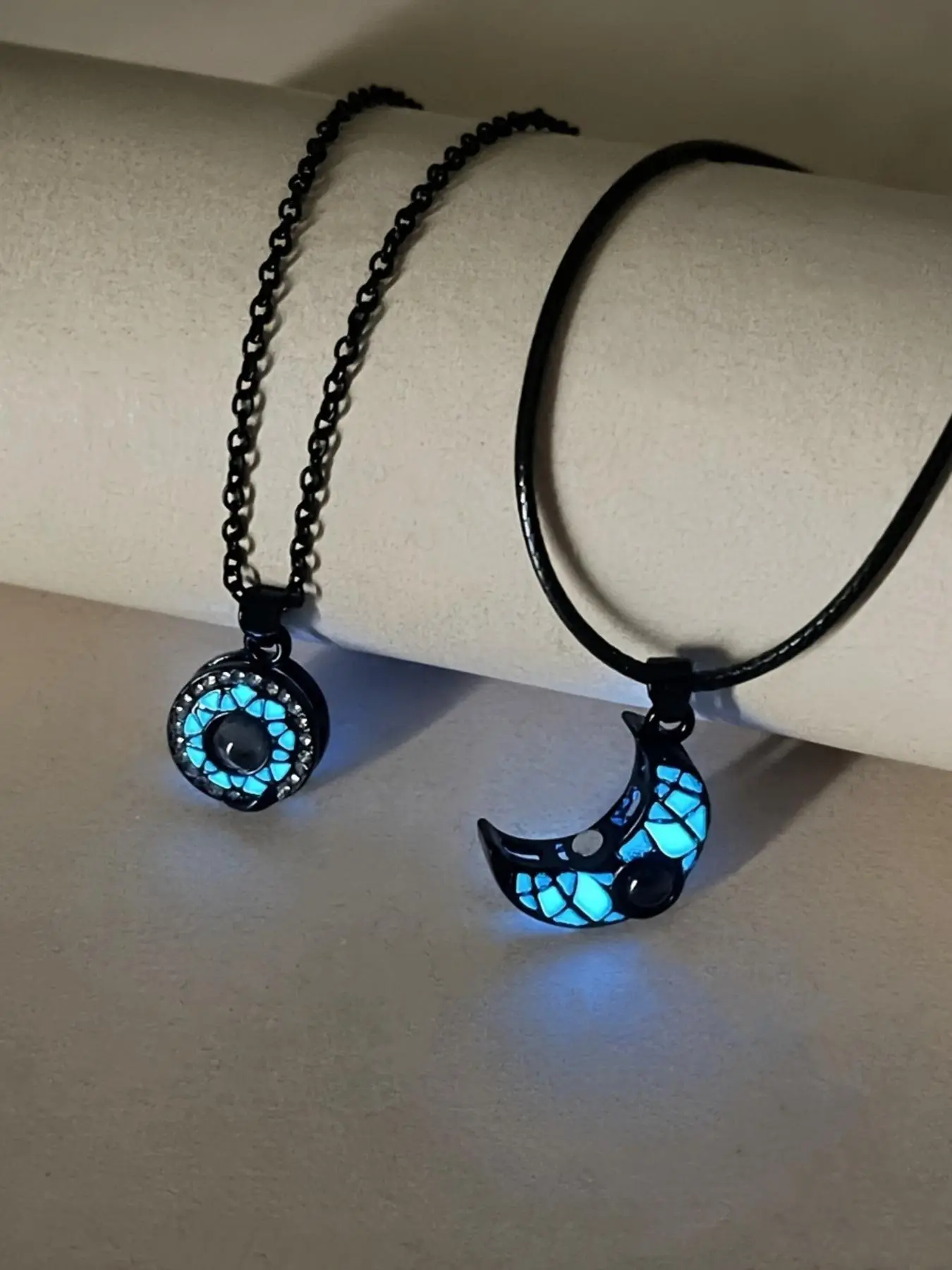 Glow in The Dark Moon & Sun Design Luminous Couple Necklace, Fashionable Jewelry for Party, Daily Clothing Decor, Trendy All-match & Exquisite Jewelry for Birthday Gift, Fashionable Accessory