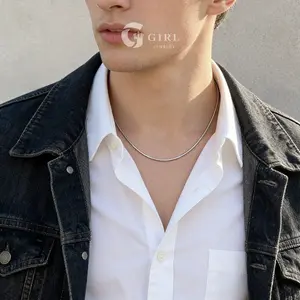 GGIRL A Stylish, Niche Stainless Steel Silver Snake Chain Necklace, 45–55 Cm In Length And 1.5 Mm Thick. Designed For Both Men And Women, This Versatile Piece Is Perfect For Everyday Wear, Holidays, Birthdays, Anniversaries, And Parties.